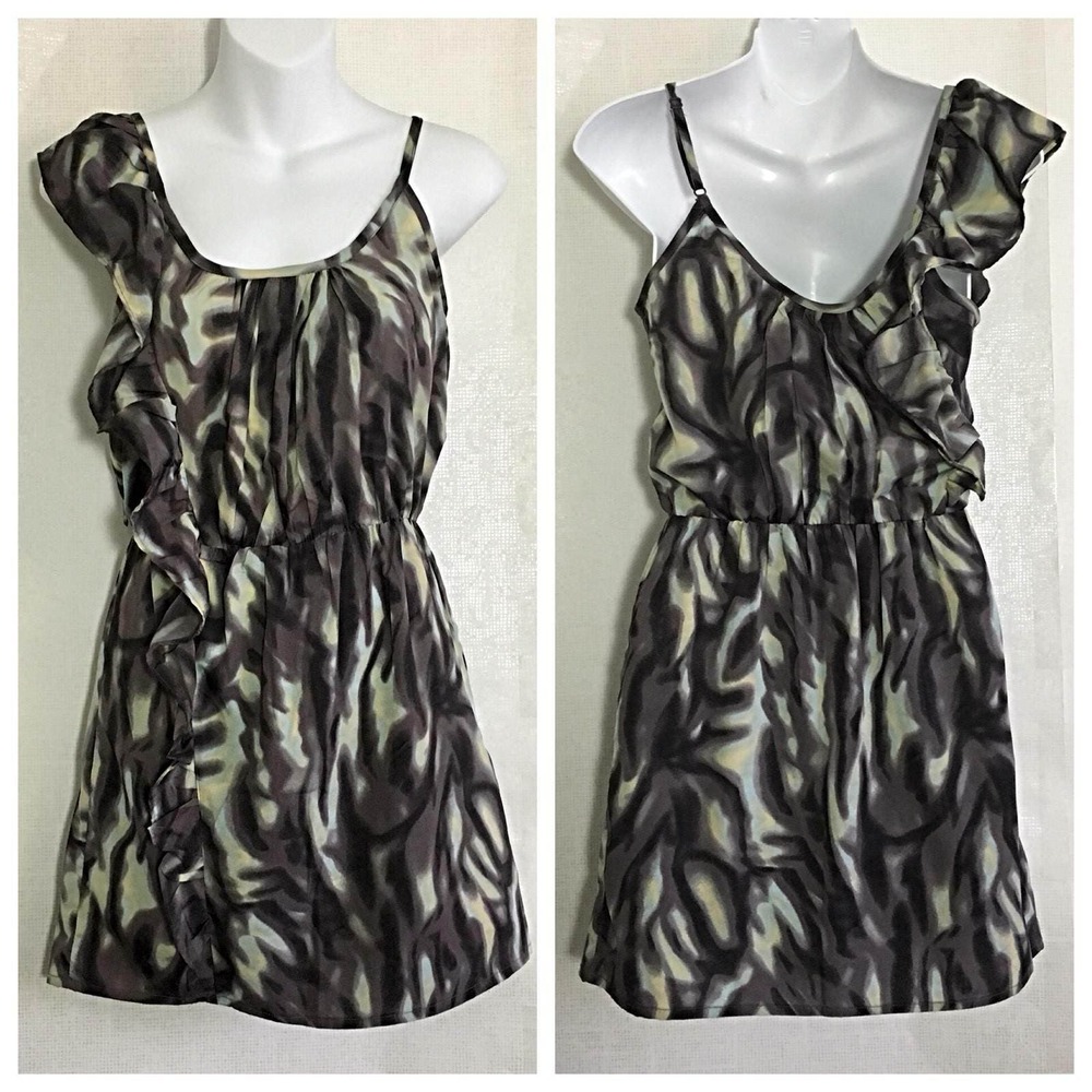 Envy Me Dress Sz 8 Gray/Black/+ Asymmetric Neckline Ruffled Detail Light Weight